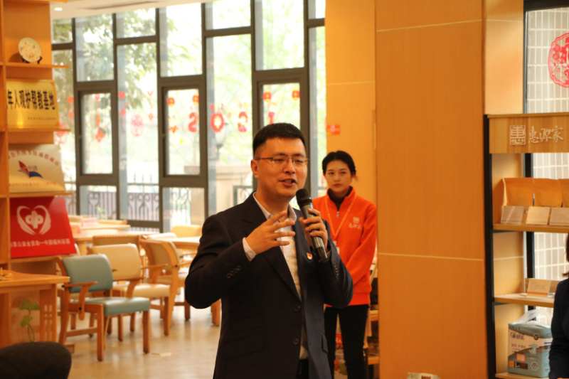 9|免费看球
党总支副书记张琨讲话.jpg